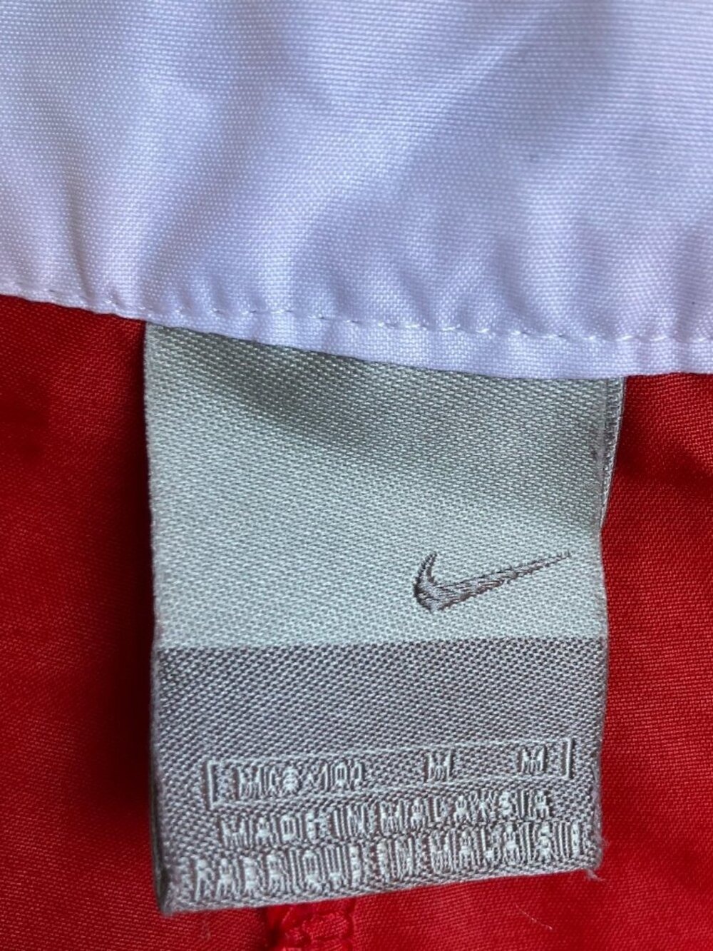 Nike Bermuda Shorts, Size M - Picture 6 of 8